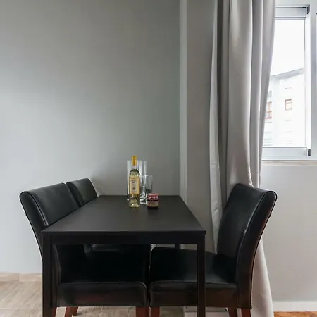 Feels Like Olivais Comfortable Place Appartement Lissabon